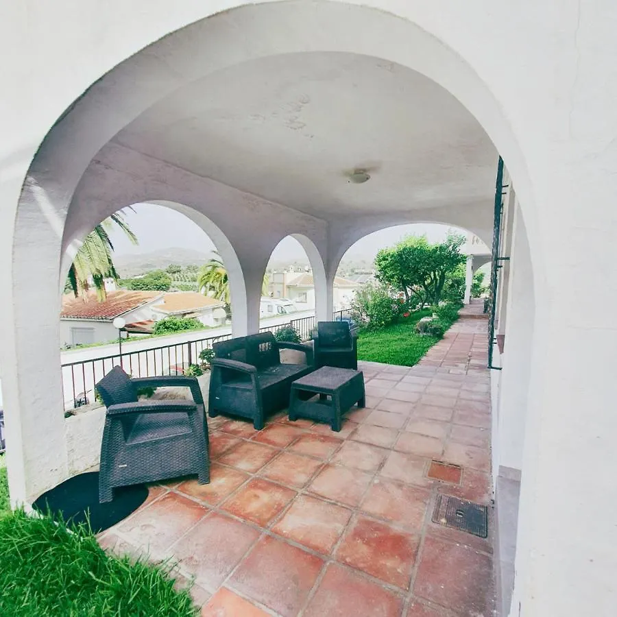 Luminosa Casa En Nerja Apartment